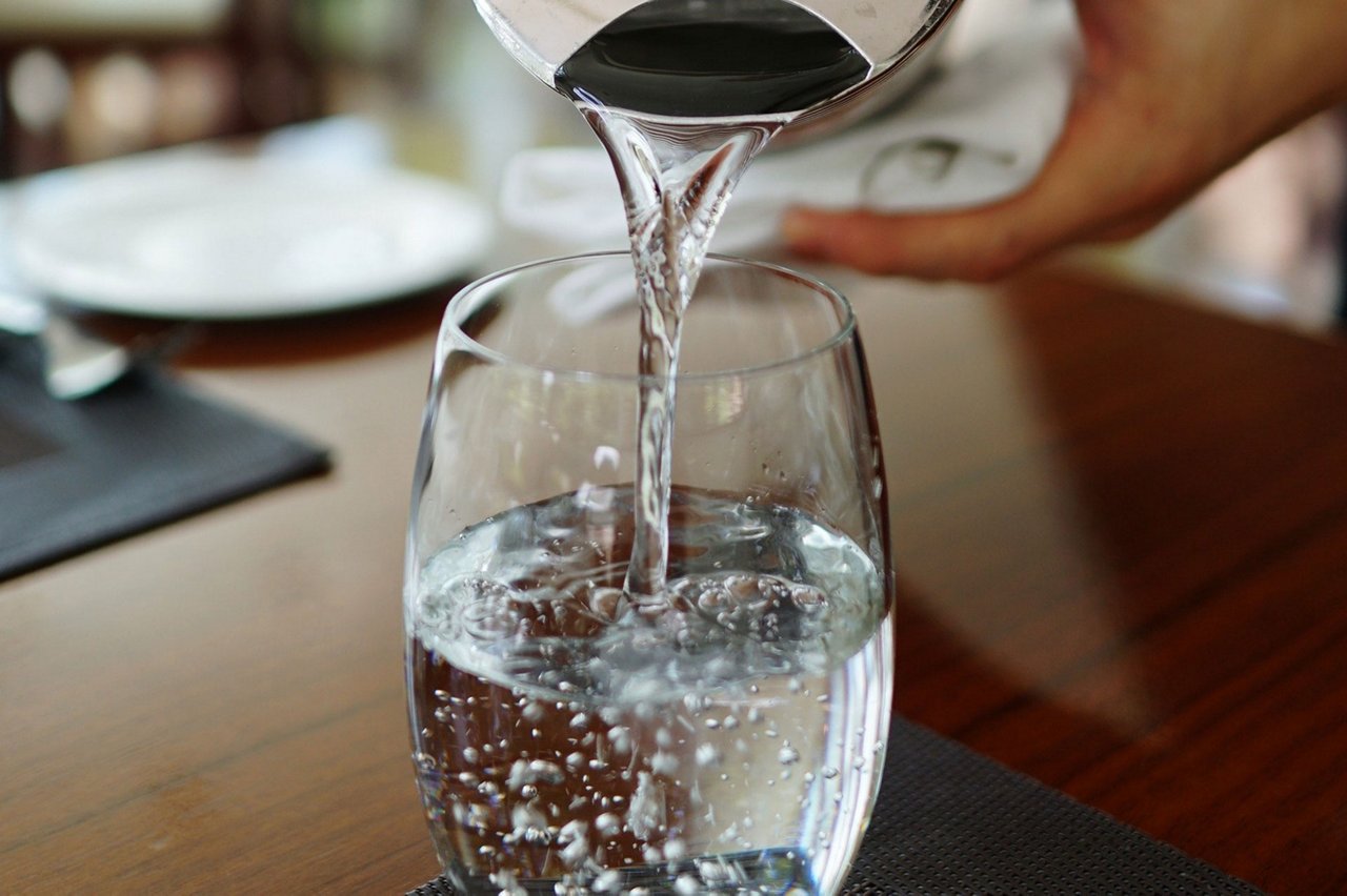 Glas Wasser